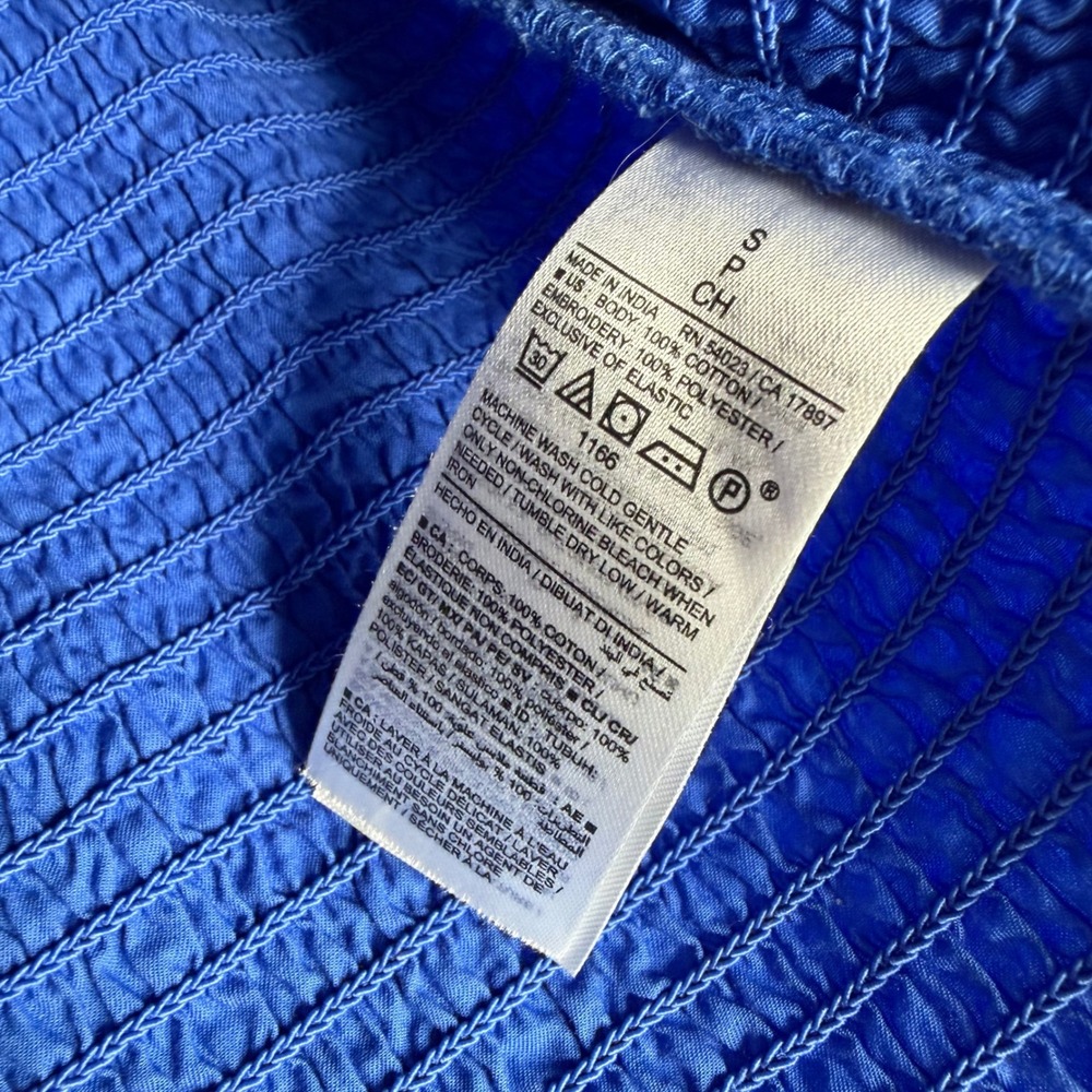Old‎ Navy Small Fitted Ruffle Trim Smocked Cropped Top Stretchy - Picture 5 of 7
